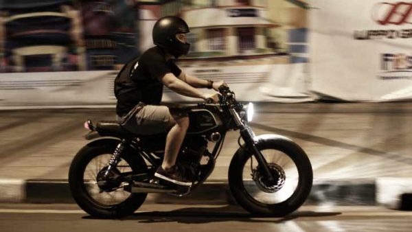 road-street-car-driving-bicycle-travel-1396128-pxhere